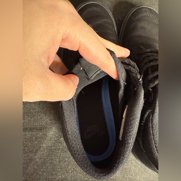 Nike - 2017 Black Leather SB mid sneakers - US Men’s 4.5 / Women's 6 - Picture 9 of 9